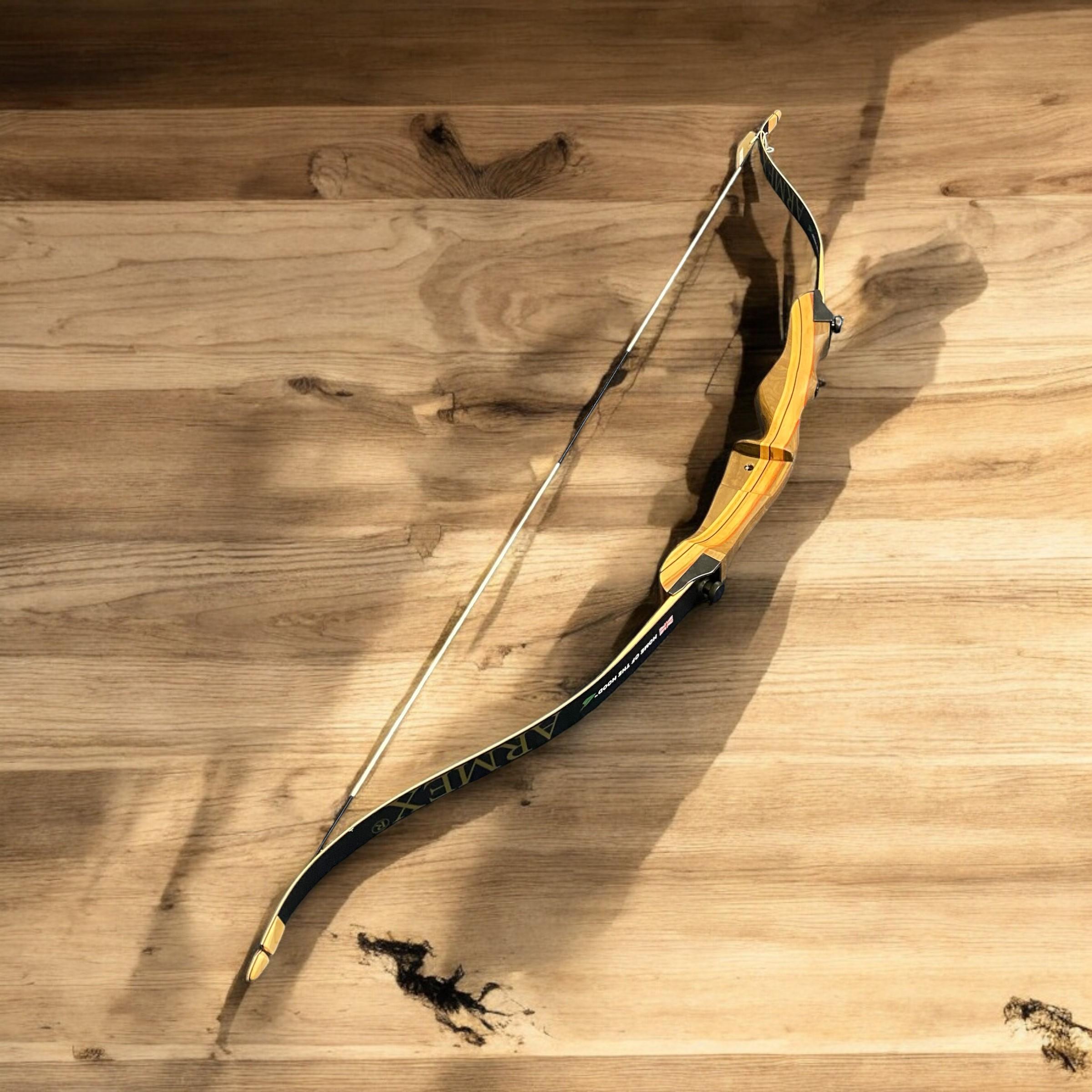 Saxon 14lbs 54" Takedown Recurve Bow - RH with Wood Riser